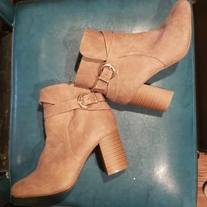 Diba Brodie Faux Suede Ankle Boots